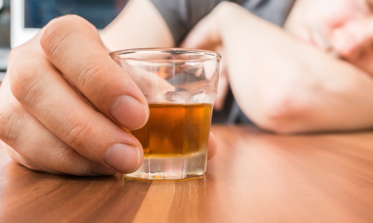 5 Signs Your Loved One Needs Alcoholism Treatment